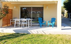Gîte lumineux avec terrasse, jardin et parking